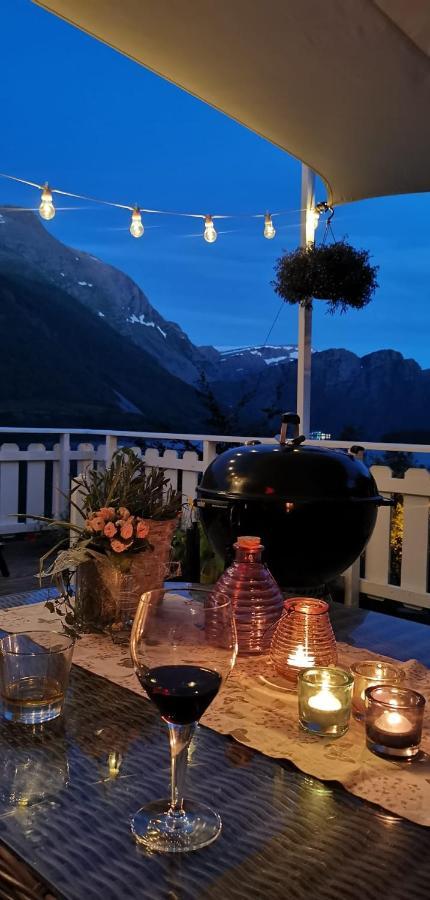 Between Fjord Og Glacier Ålfoten 외부 사진